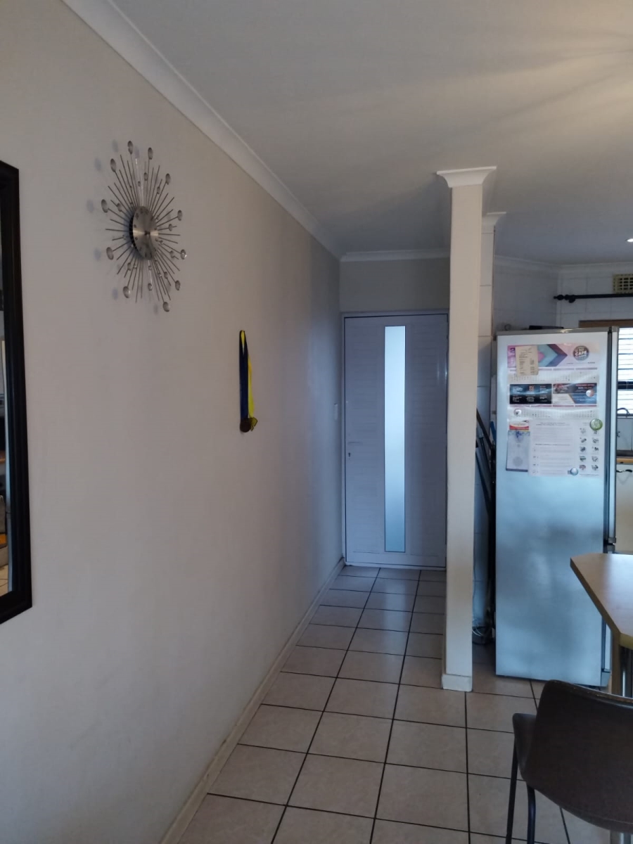 2 Bedroom Property for Sale in Goodwood Park Western Cape